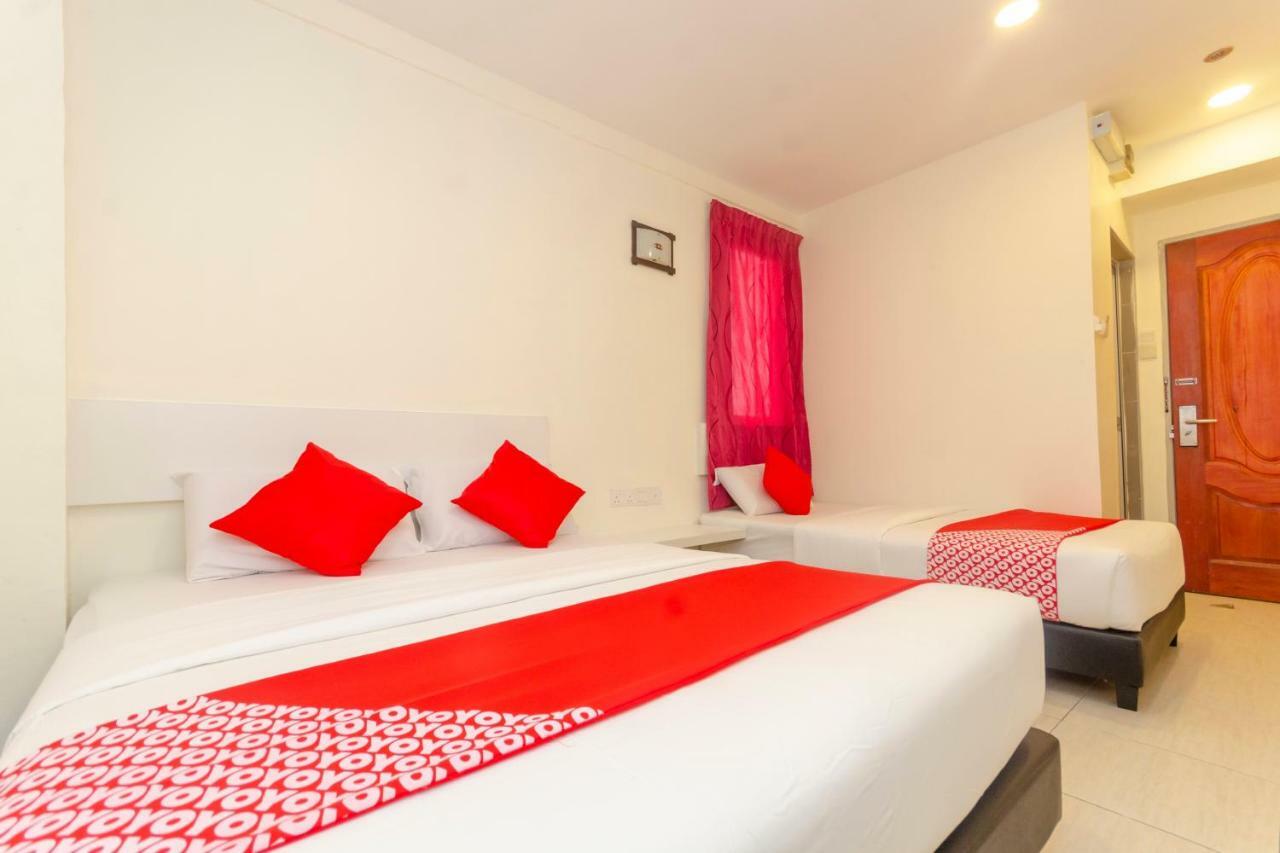 Oyo 1010 Skudai Hotel Экстерьер фото