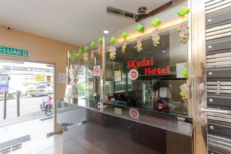 Oyo 1010 Skudai Hotel Экстерьер фото