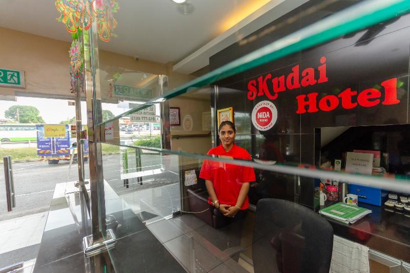 Oyo 1010 Skudai Hotel Экстерьер фото